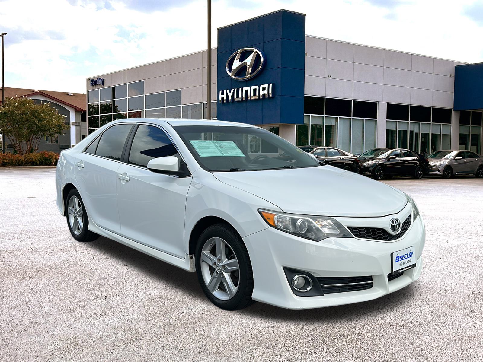 2014 Toyota Camry SE 7