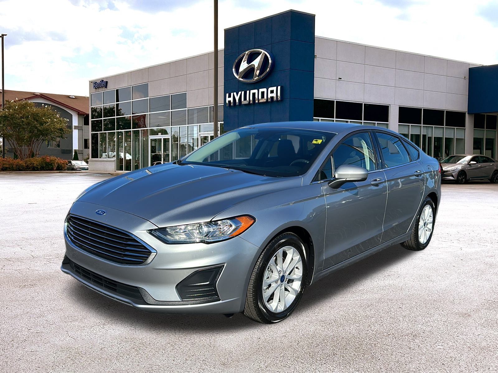 2020 Ford Fusion SE 1