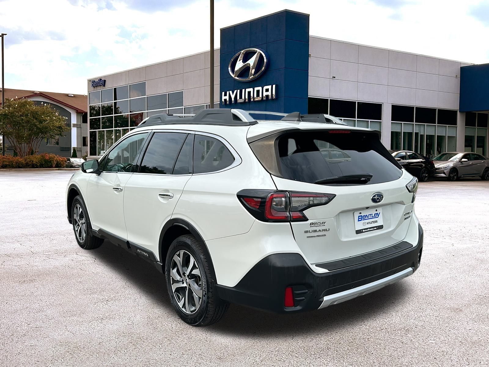 2020 Subaru Outback Touring 3