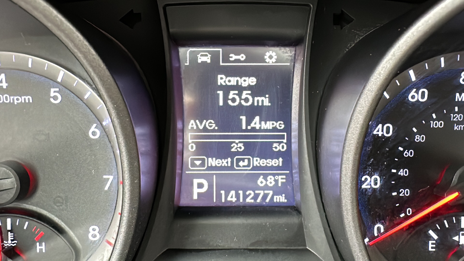 2014 Hyundai Santa Fe Sport 2.4L (A6) 12