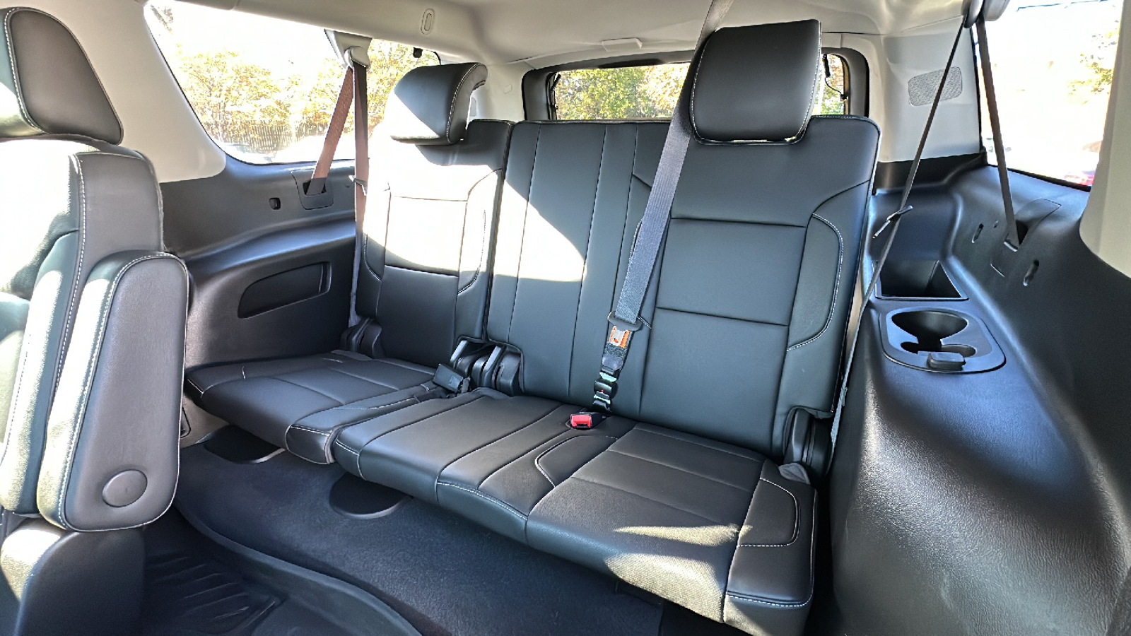 2019 Chevrolet Suburban Premier 16