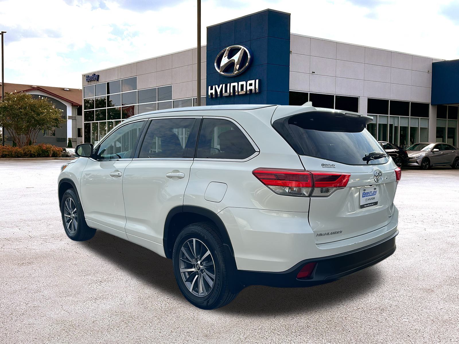 2018 Toyota Highlander XLE 2