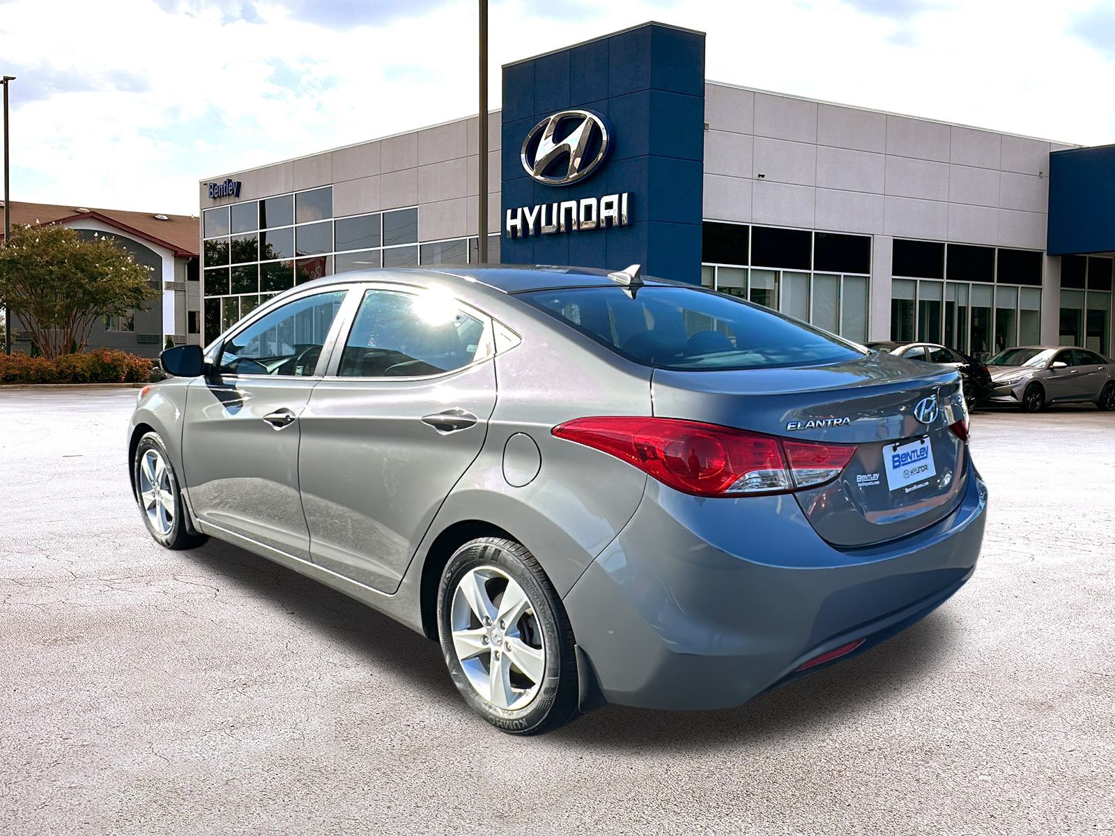 2013 Hyundai Elantra GLS 3