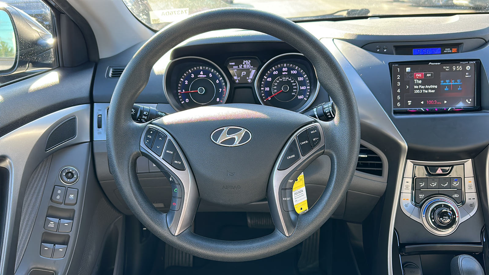 2013 Hyundai Elantra GLS 12