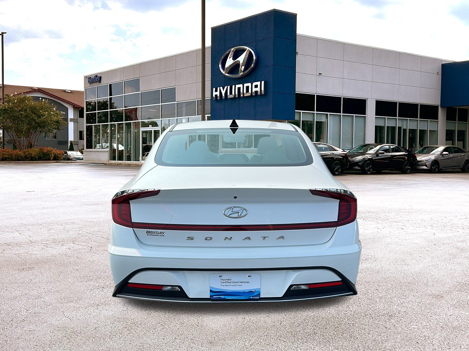 2022 Hyundai SONATA  4