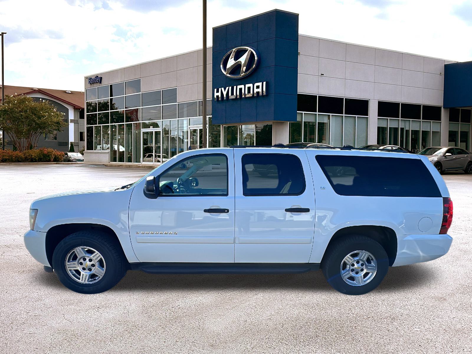 2008 Chevrolet Suburban LS 2