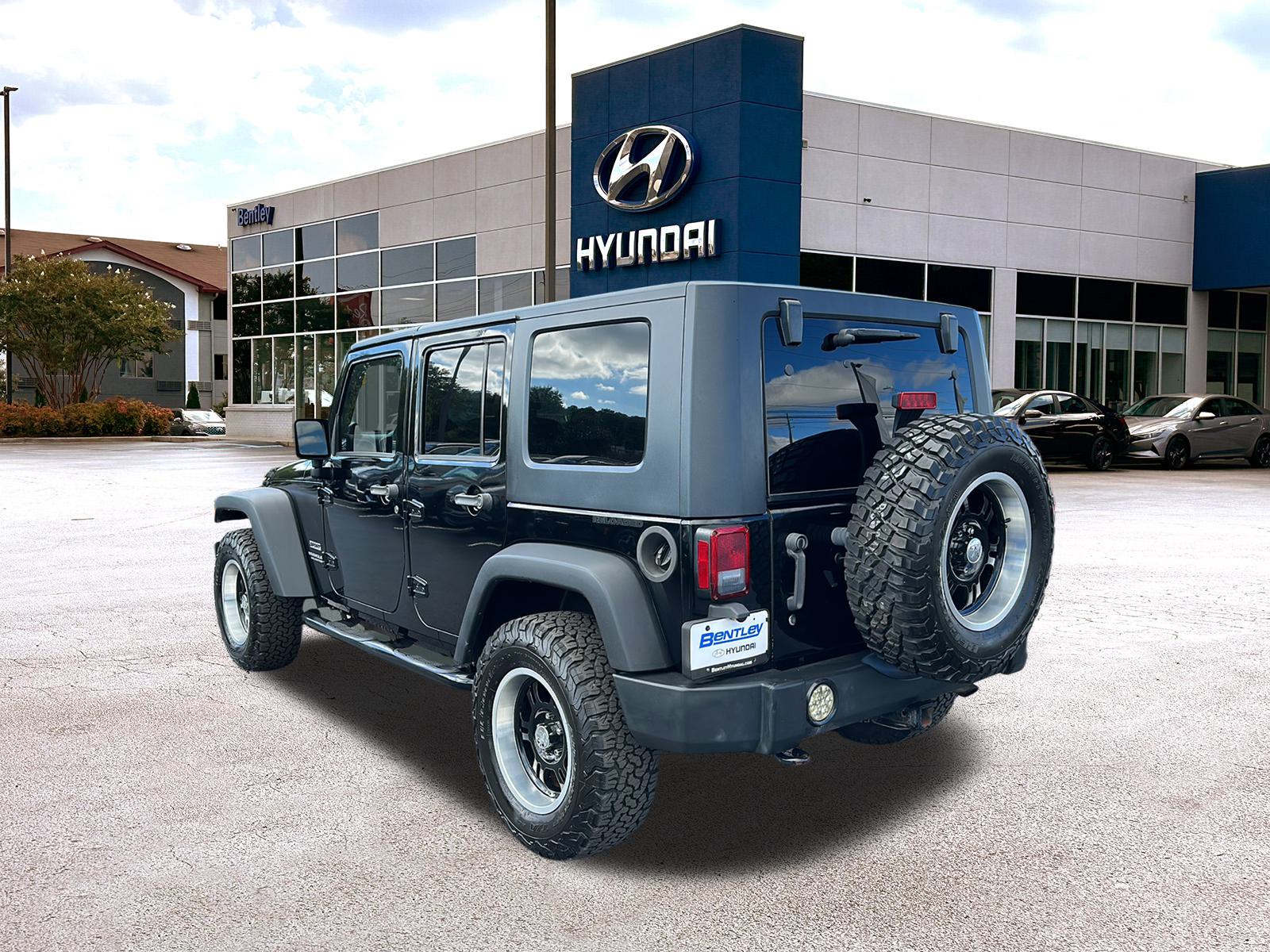 2010 Jeep Wrangler Unlimited Sport 3