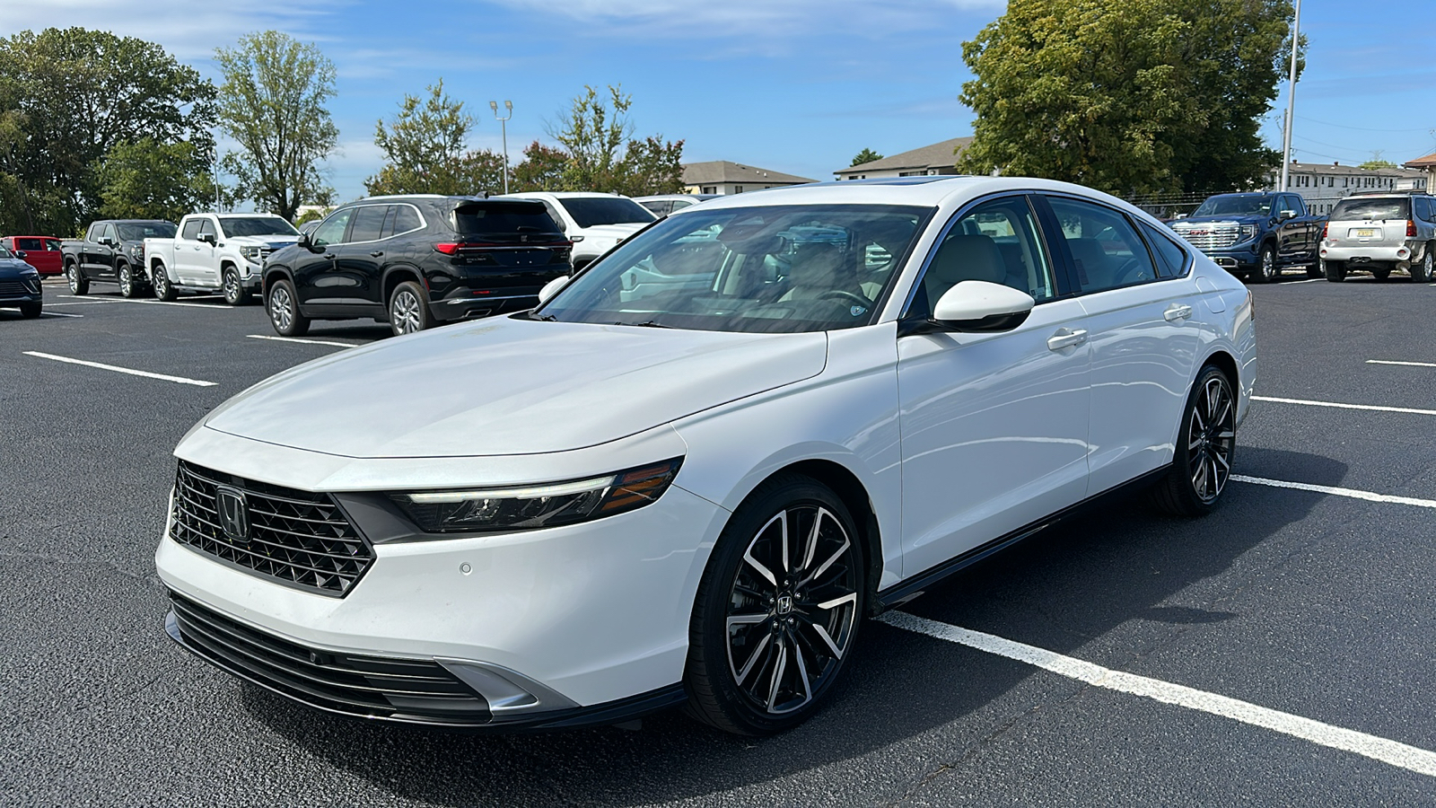 2023 Honda Accord Hybrid Touring 1