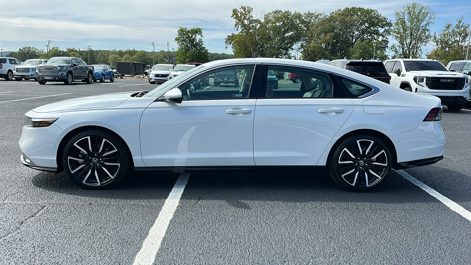 2023 Honda Accord Hybrid Touring 2