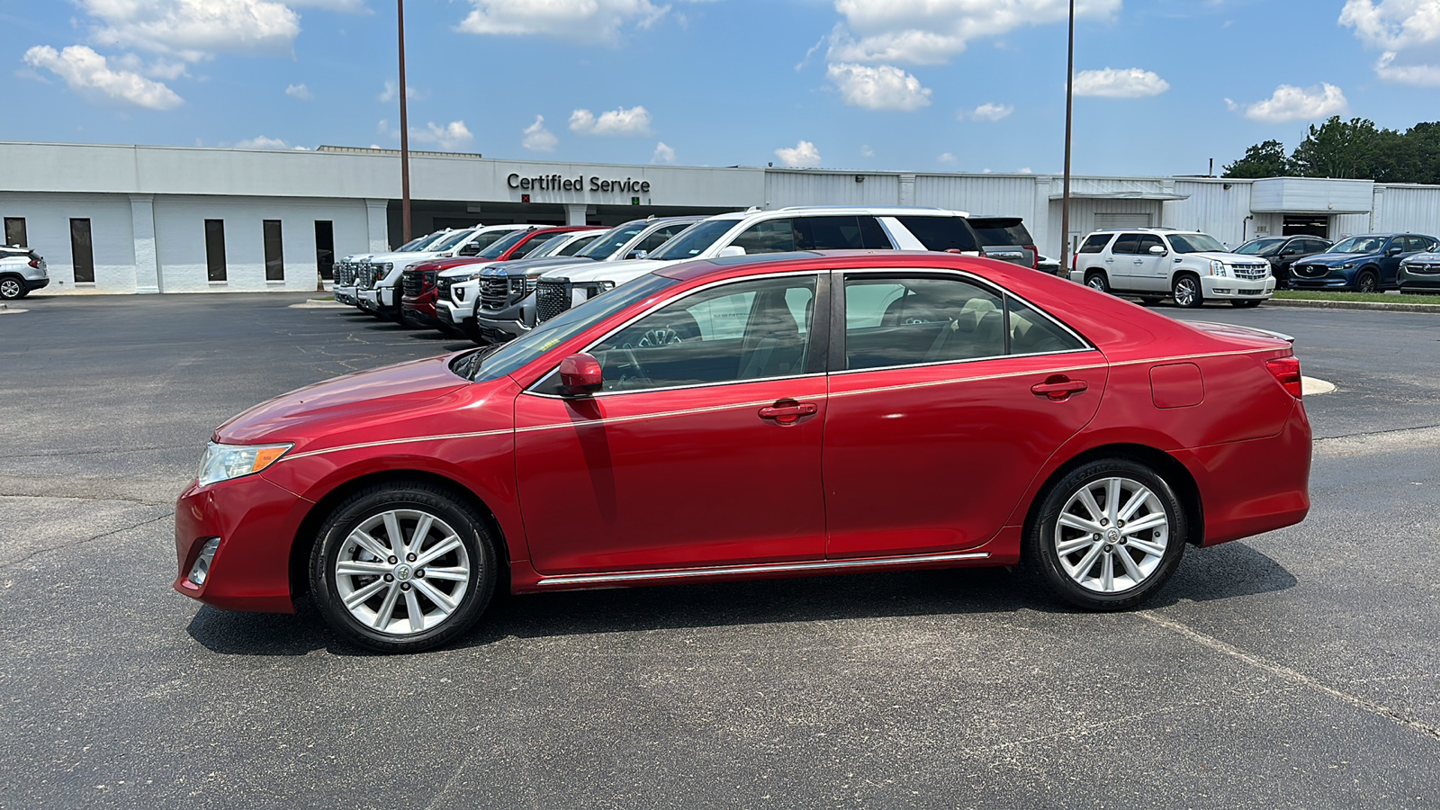 2014 Toyota Camry XLE 2