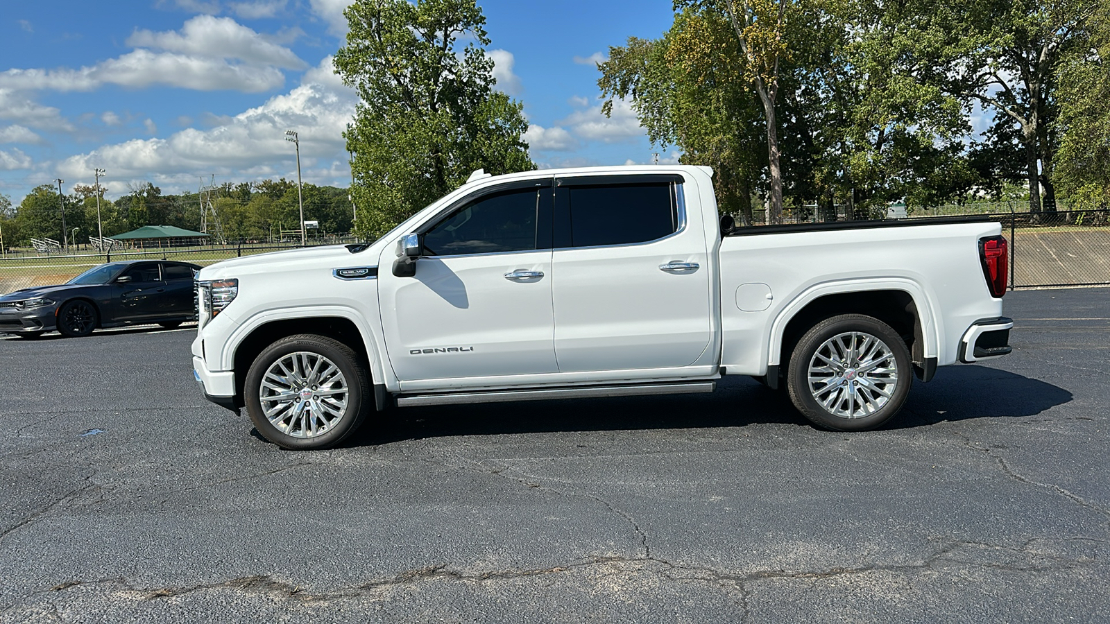 2022 GMC Sierra Denali 2