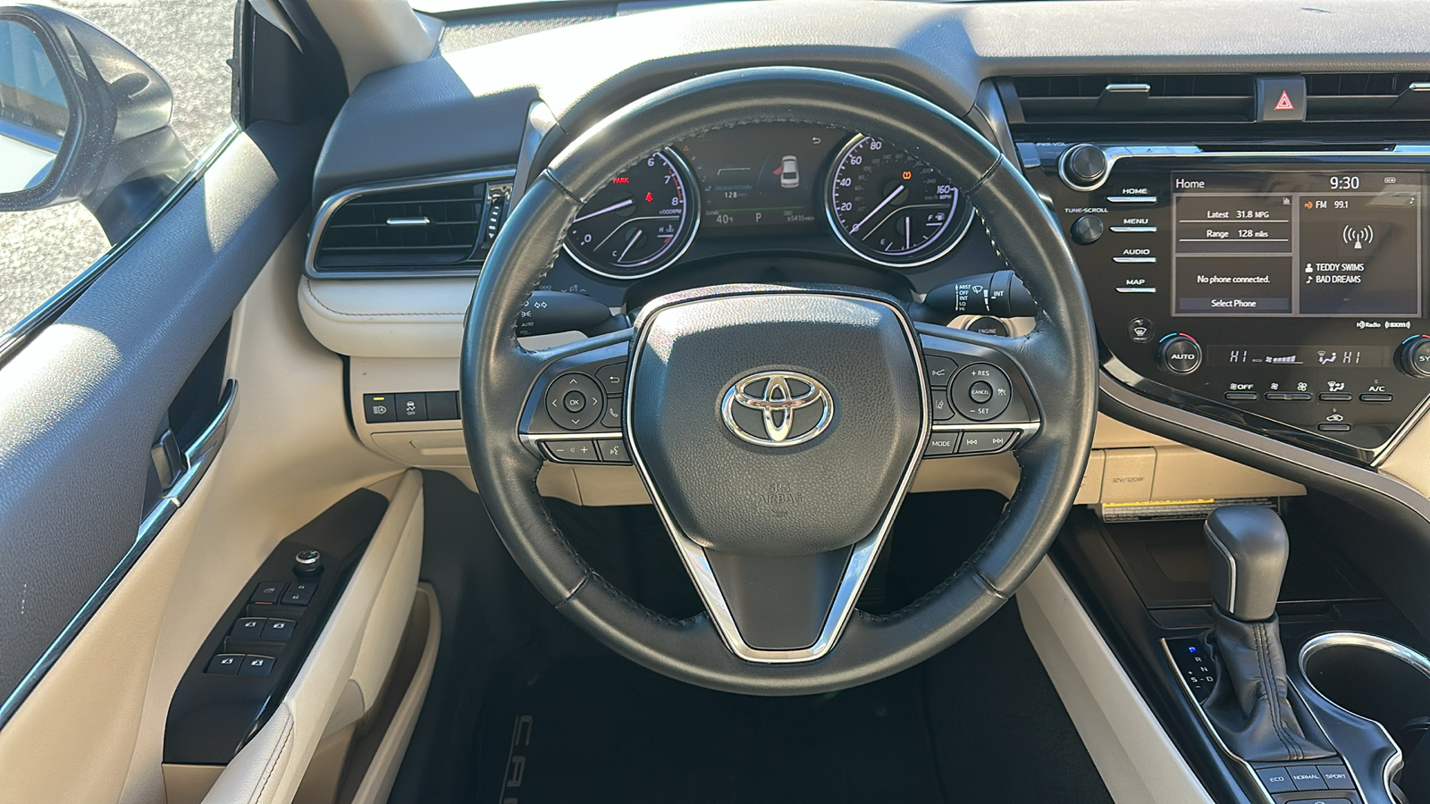 2019 Toyota Camry XLE 12