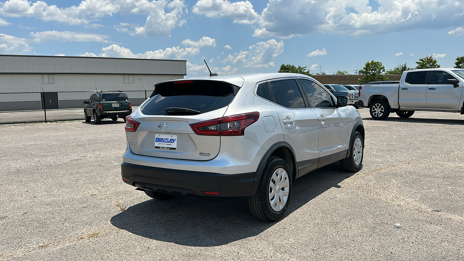 2020 Nissan Rogue Sport S 5