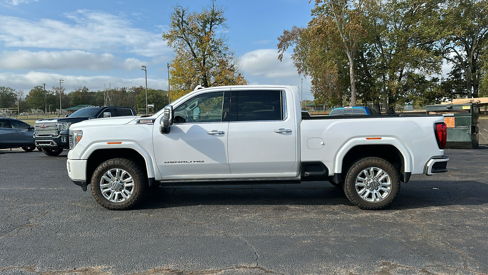 2022 GMC Sierra Denali 2