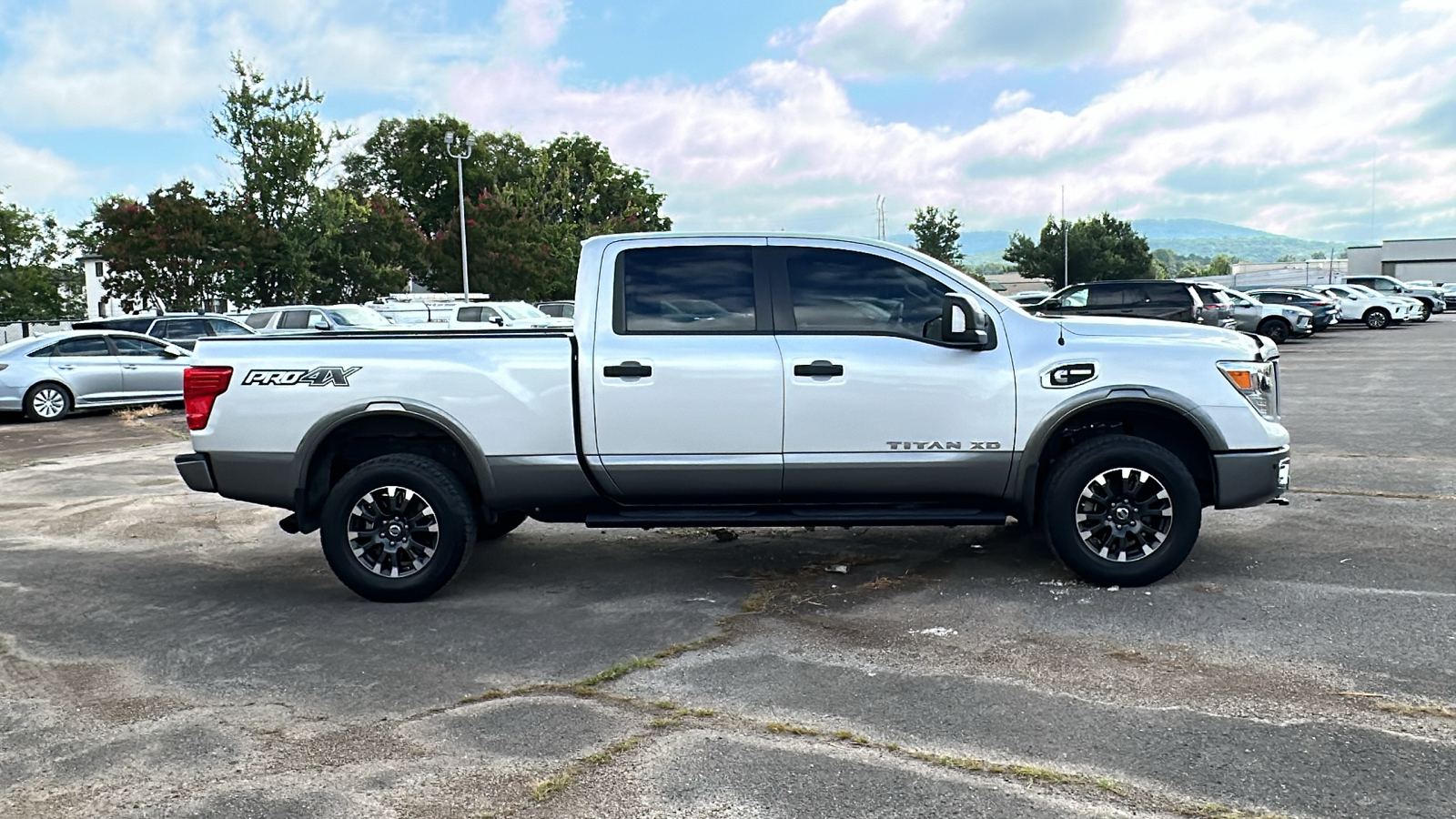 2017 Nissan Titan XD PRO-4X 6