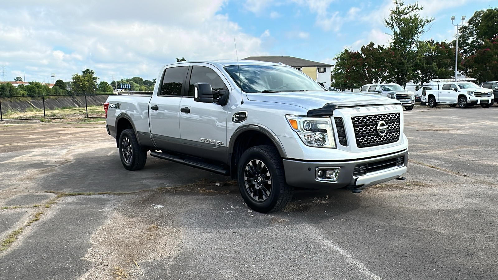 2017 Nissan Titan XD PRO-4X 7