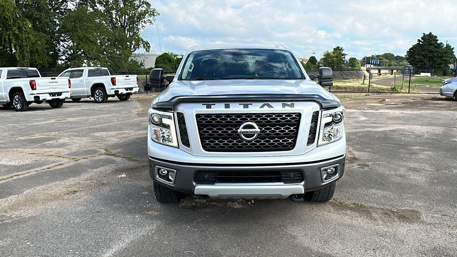 2017 Nissan Titan XD PRO-4X 8