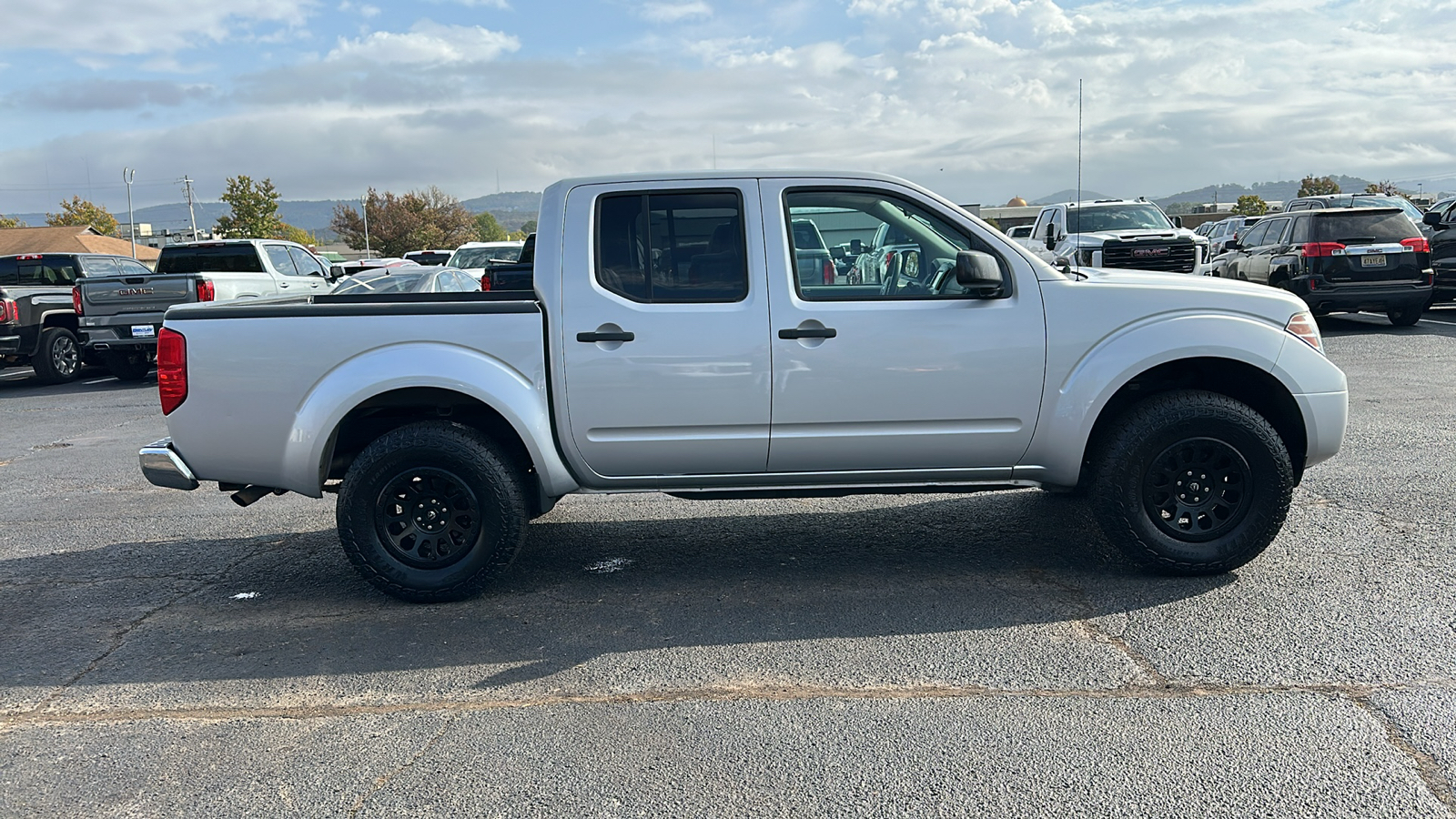 2019 Nissan Frontier SV 6