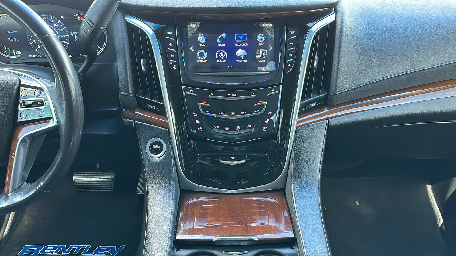 2018 Cadillac Escalade ESV Luxury 10