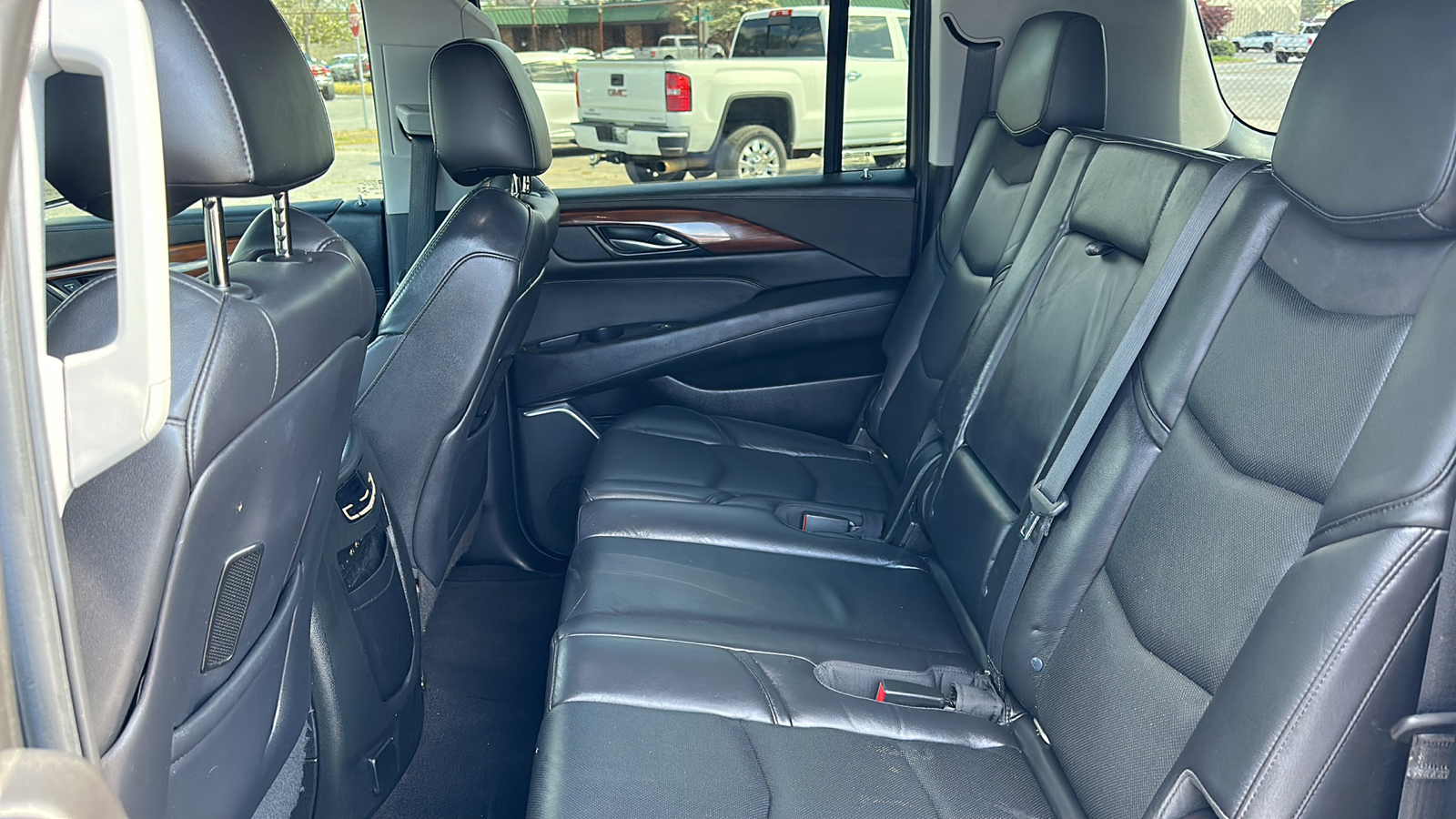 2018 Cadillac Escalade ESV Luxury 12