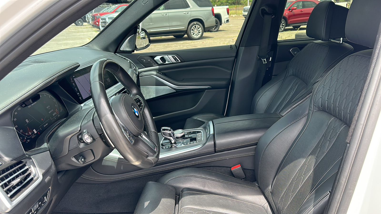2020 BMW X5 M50i 9