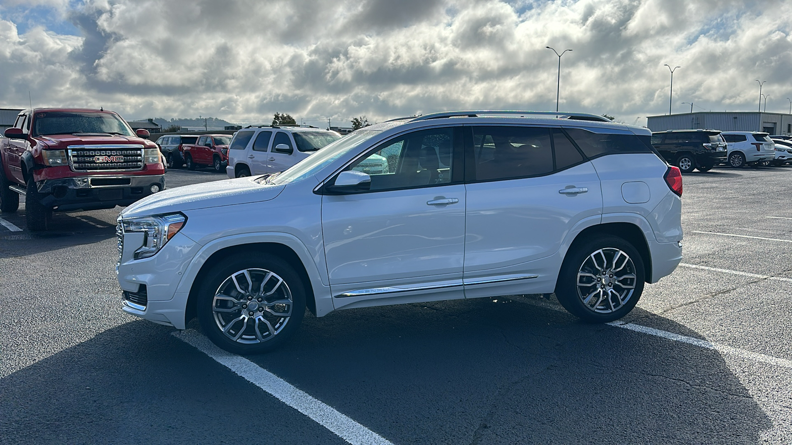 2024 GMC Terrain Denali 2