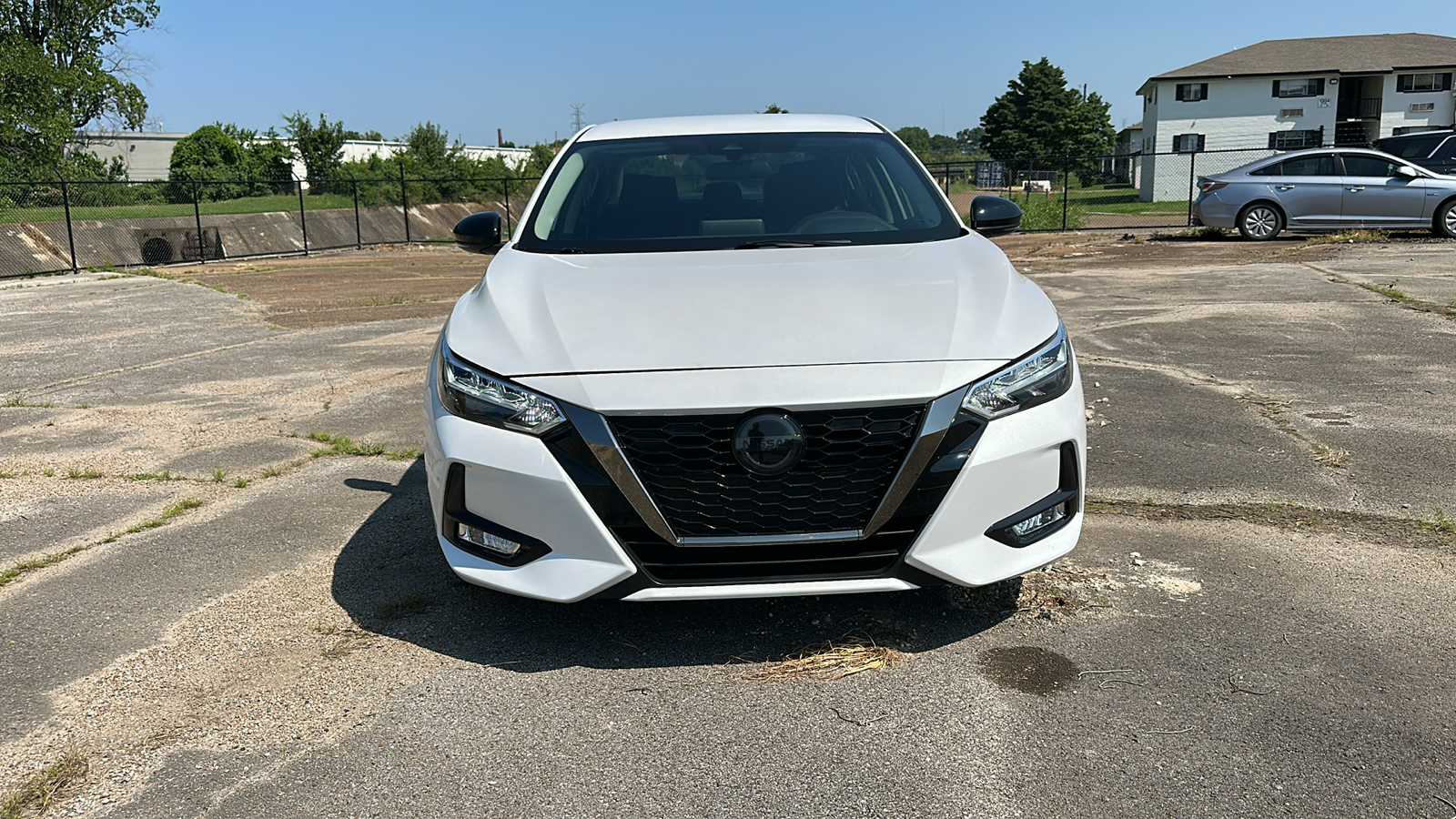 2022 Nissan Sentra SR 8