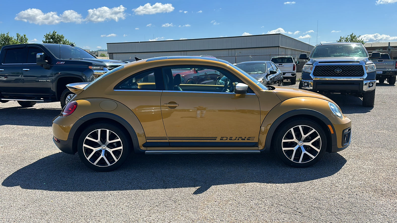 2018 Volkswagen Beetle Dune 6