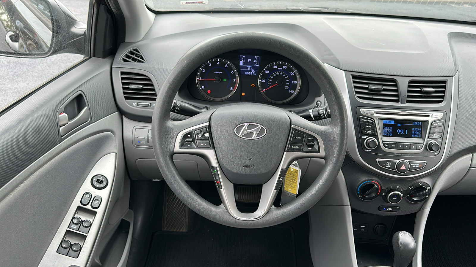 2016 Hyundai Accent SE 12