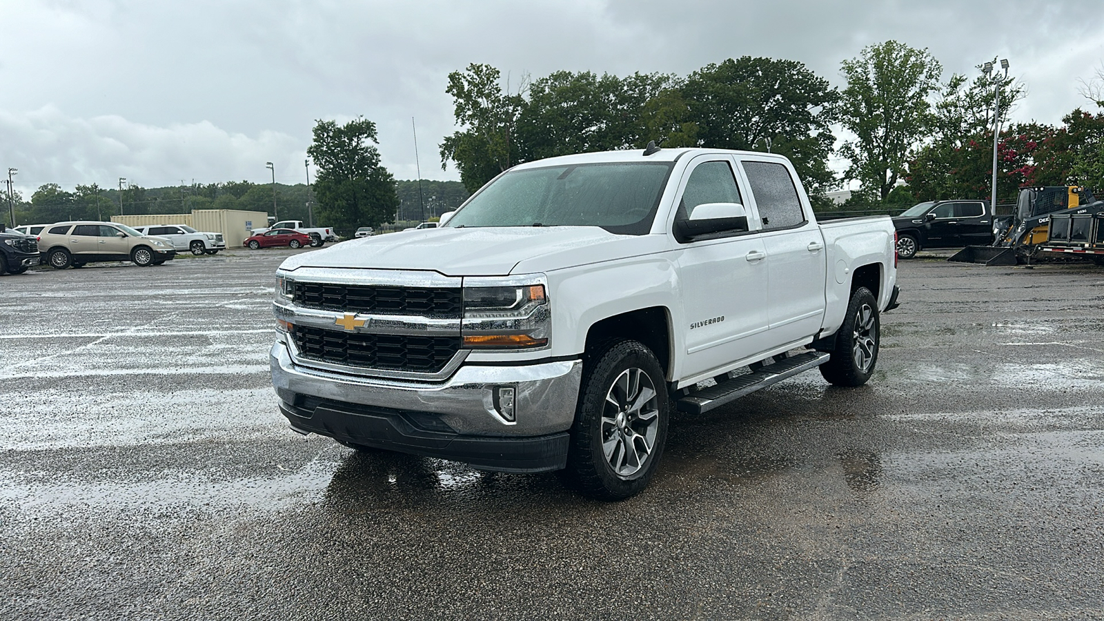 2017 Chevrolet Silverado LT 1