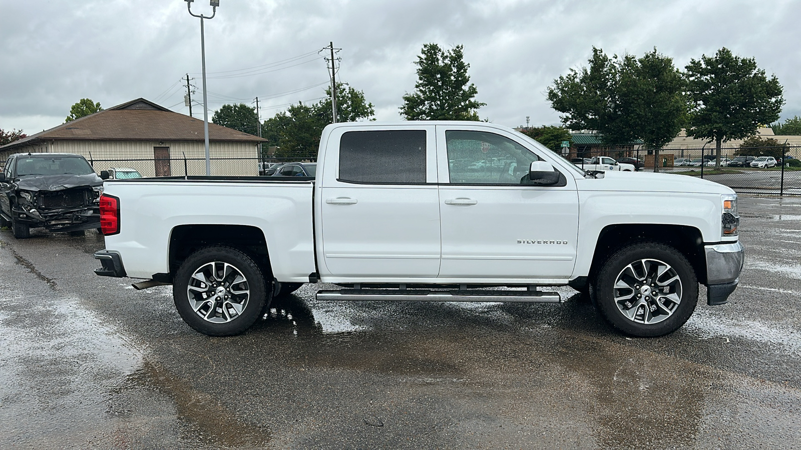 2017 Chevrolet Silverado LT 6