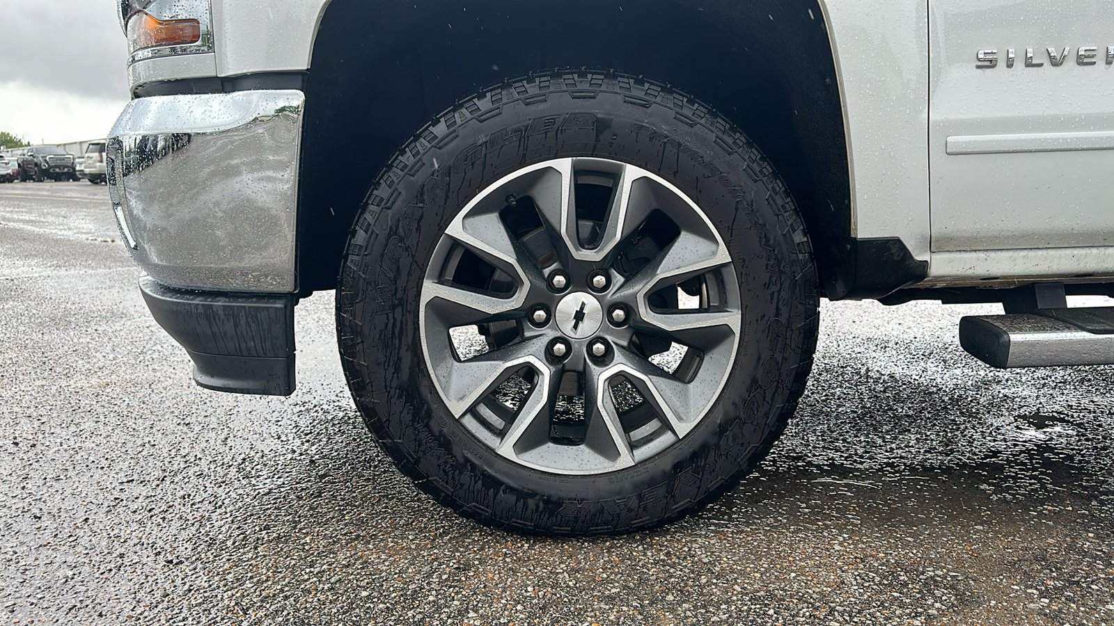 2017 Chevrolet Silverado LT 14