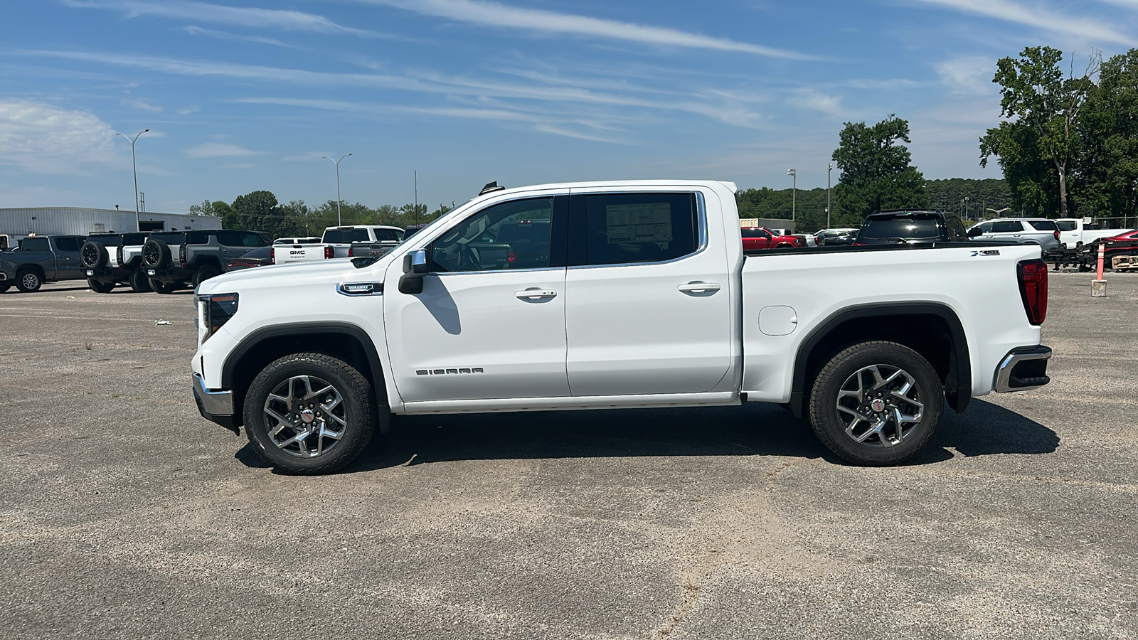 2024 GMC Sierra SLE 2