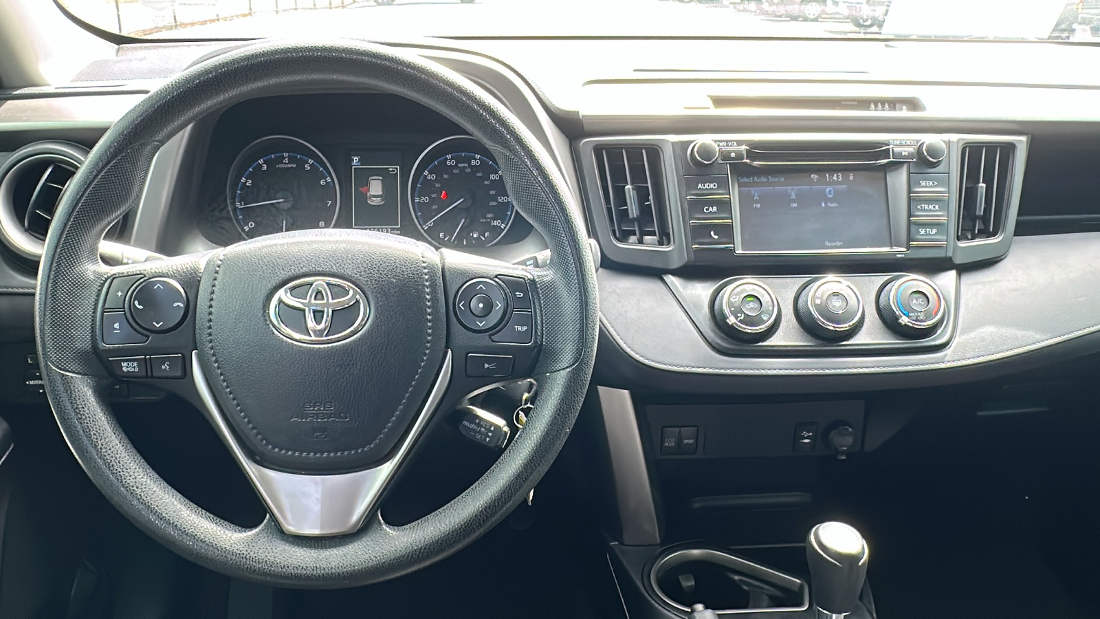 2017 Toyota RAV4 LE 6