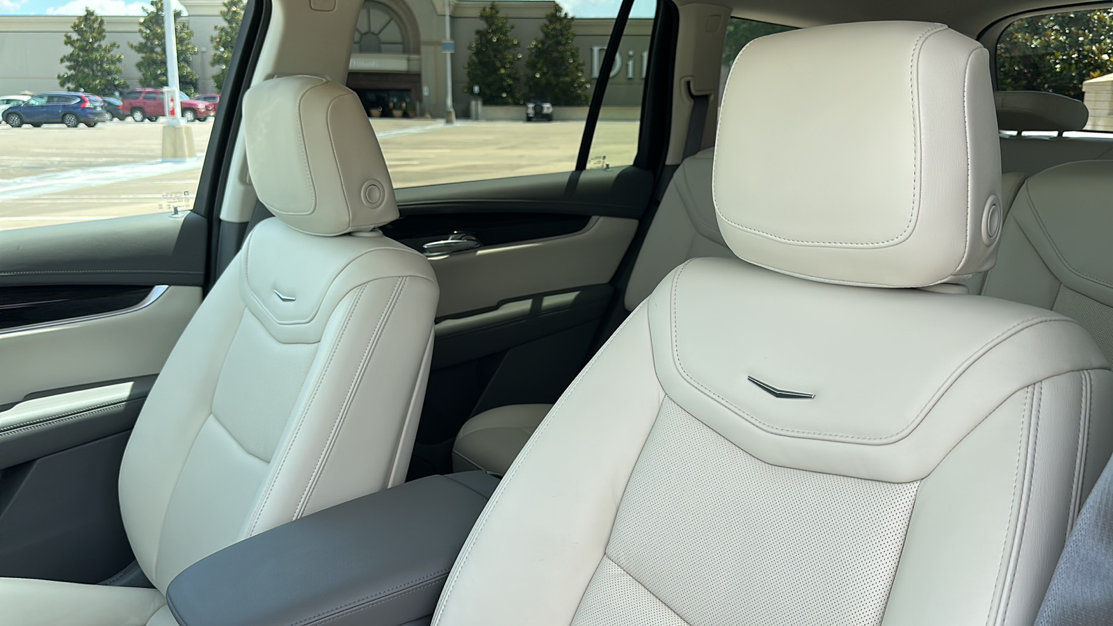 2024 Cadillac XT6 FWD Premium Luxury 16