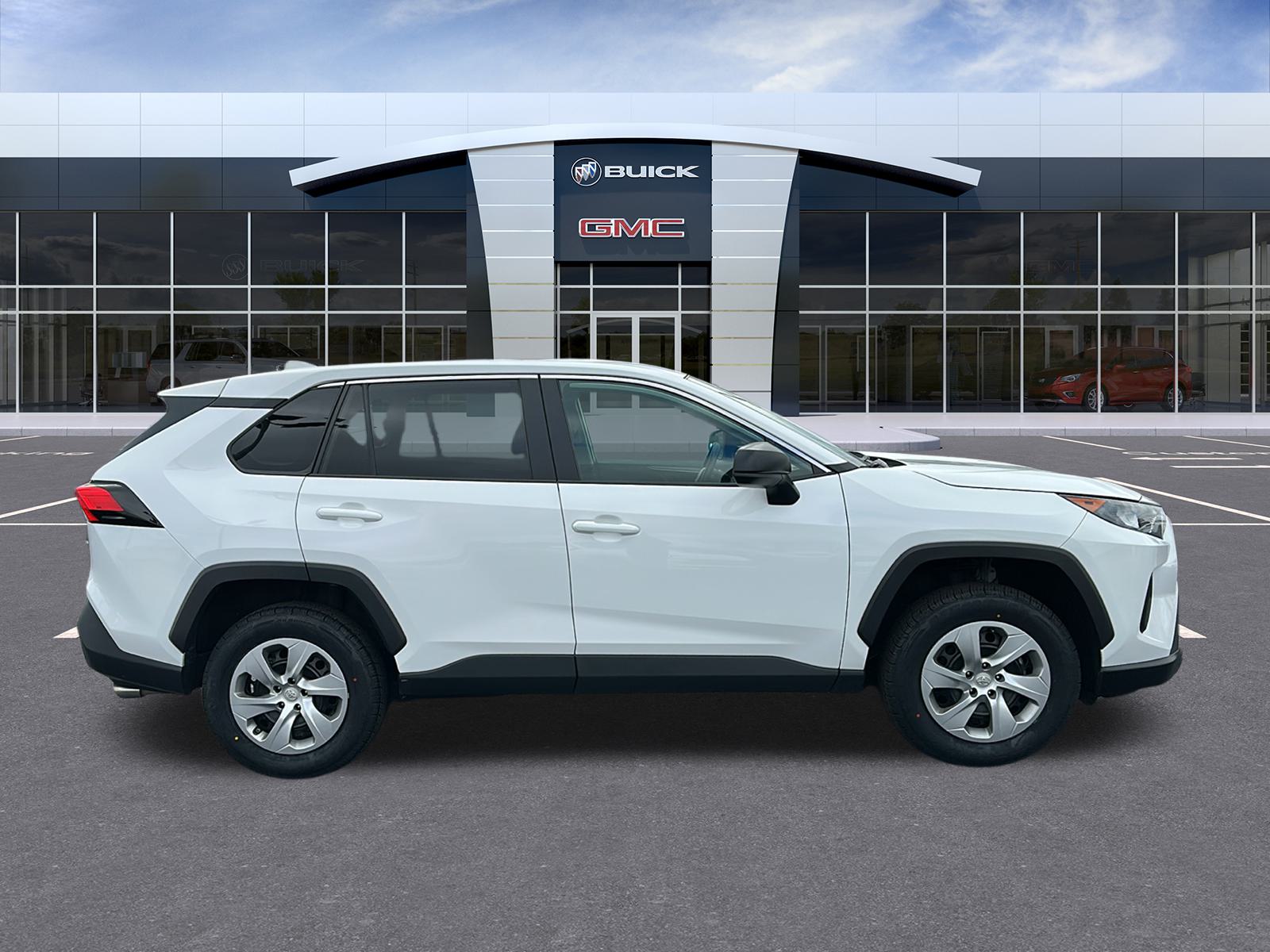 2022 Toyota RAV4 LE 6