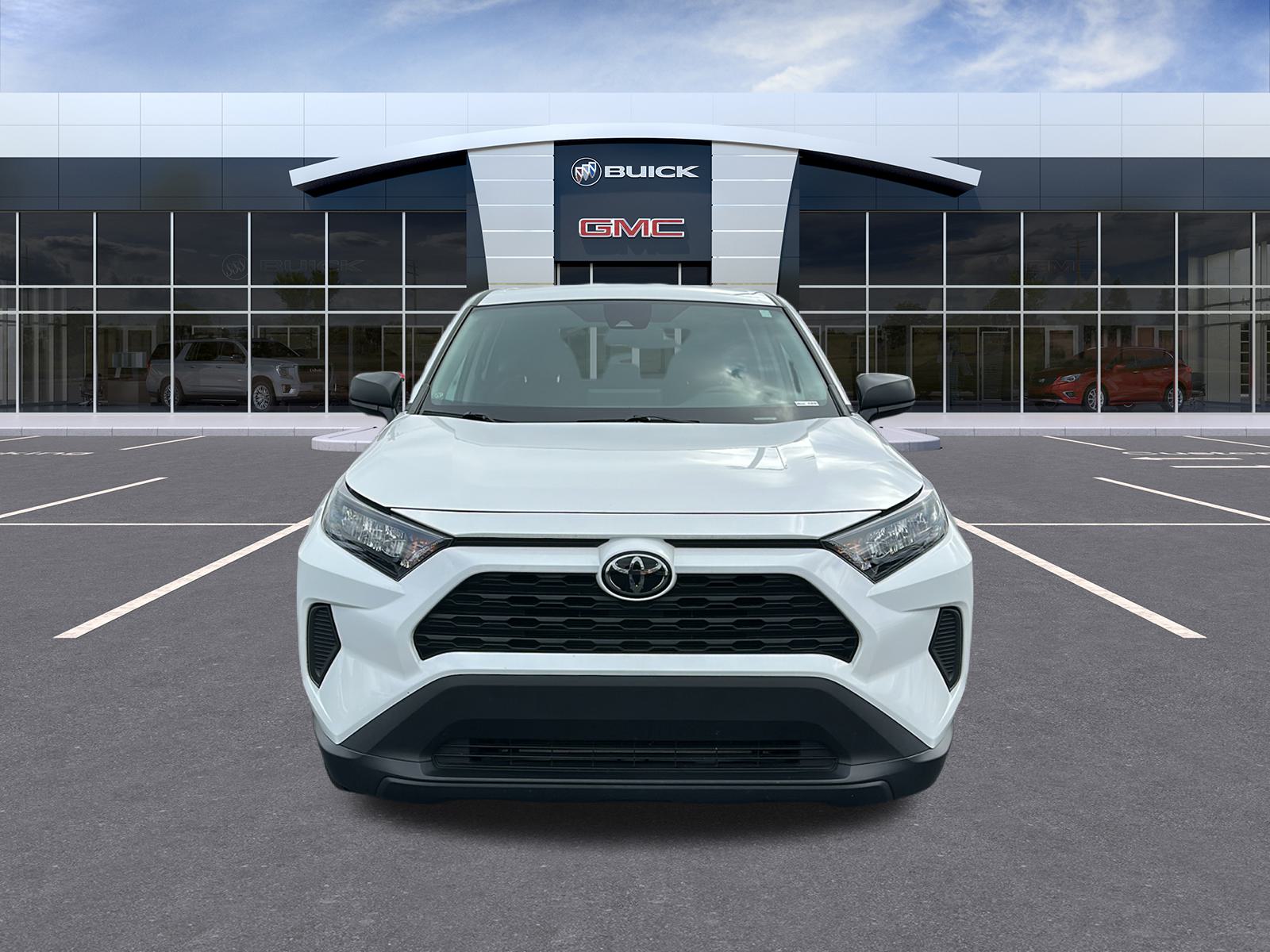 2022 Toyota RAV4 LE 8