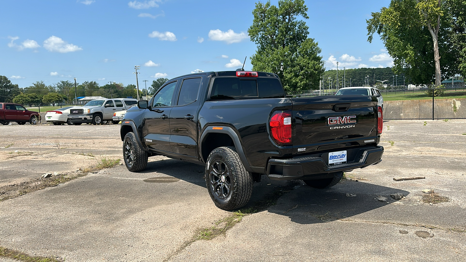 2024 GMC Canyon 2WD Elevation 3