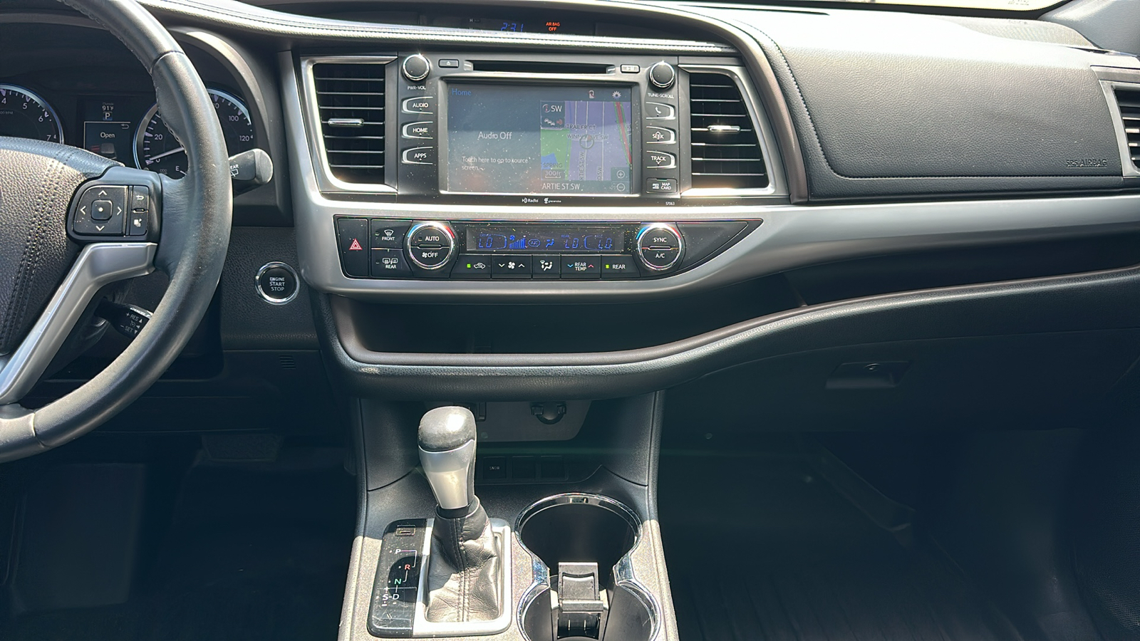 2015 Toyota Highlander XLE 11