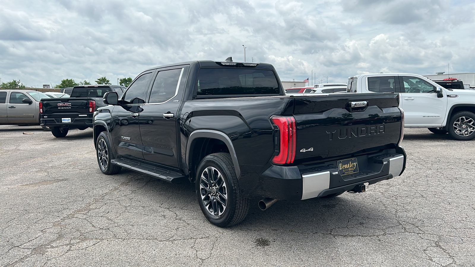 2023 Toyota Tundra Limited 3