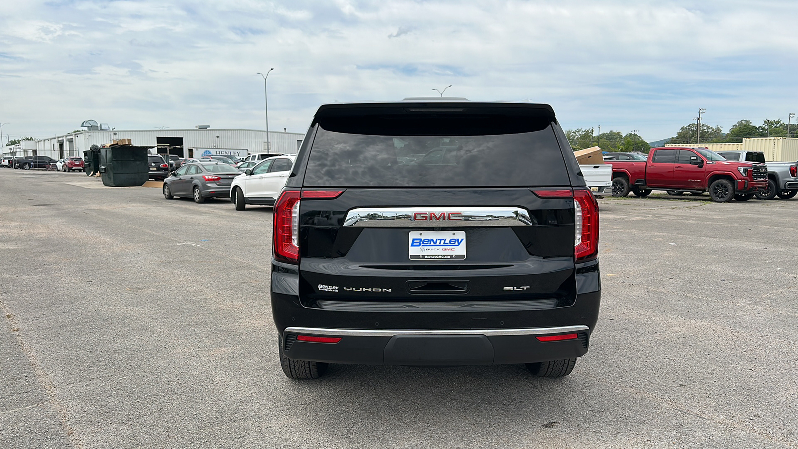 2023 GMC Yukon SLT 4