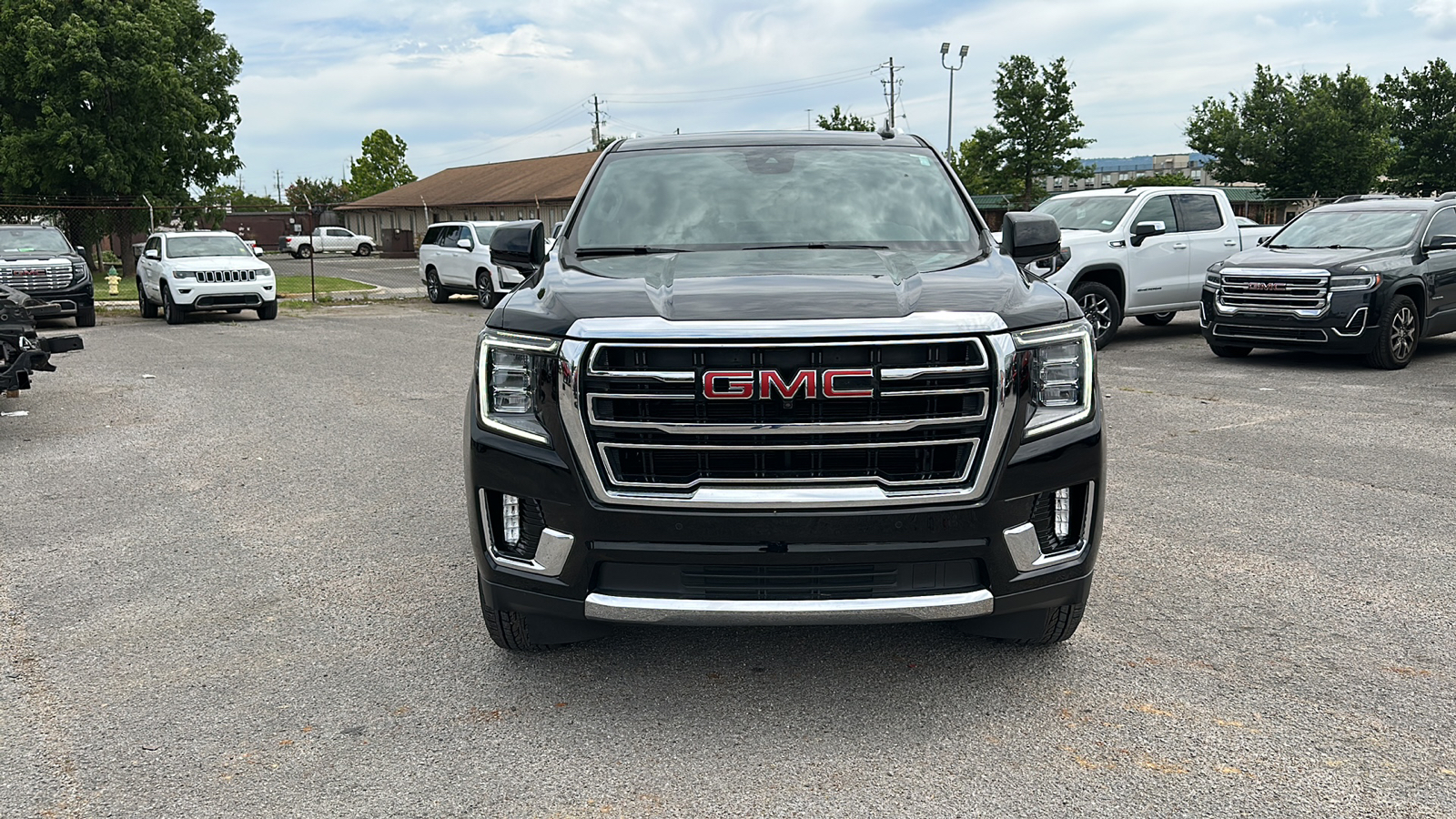 2023 GMC Yukon SLT 8