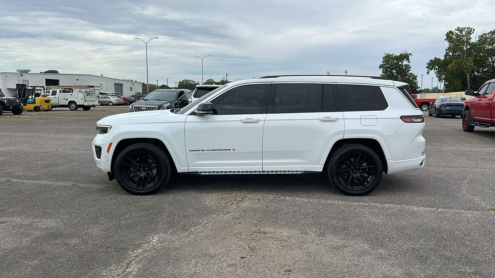 2022 Jeep Grand Cherokee L Overland 2