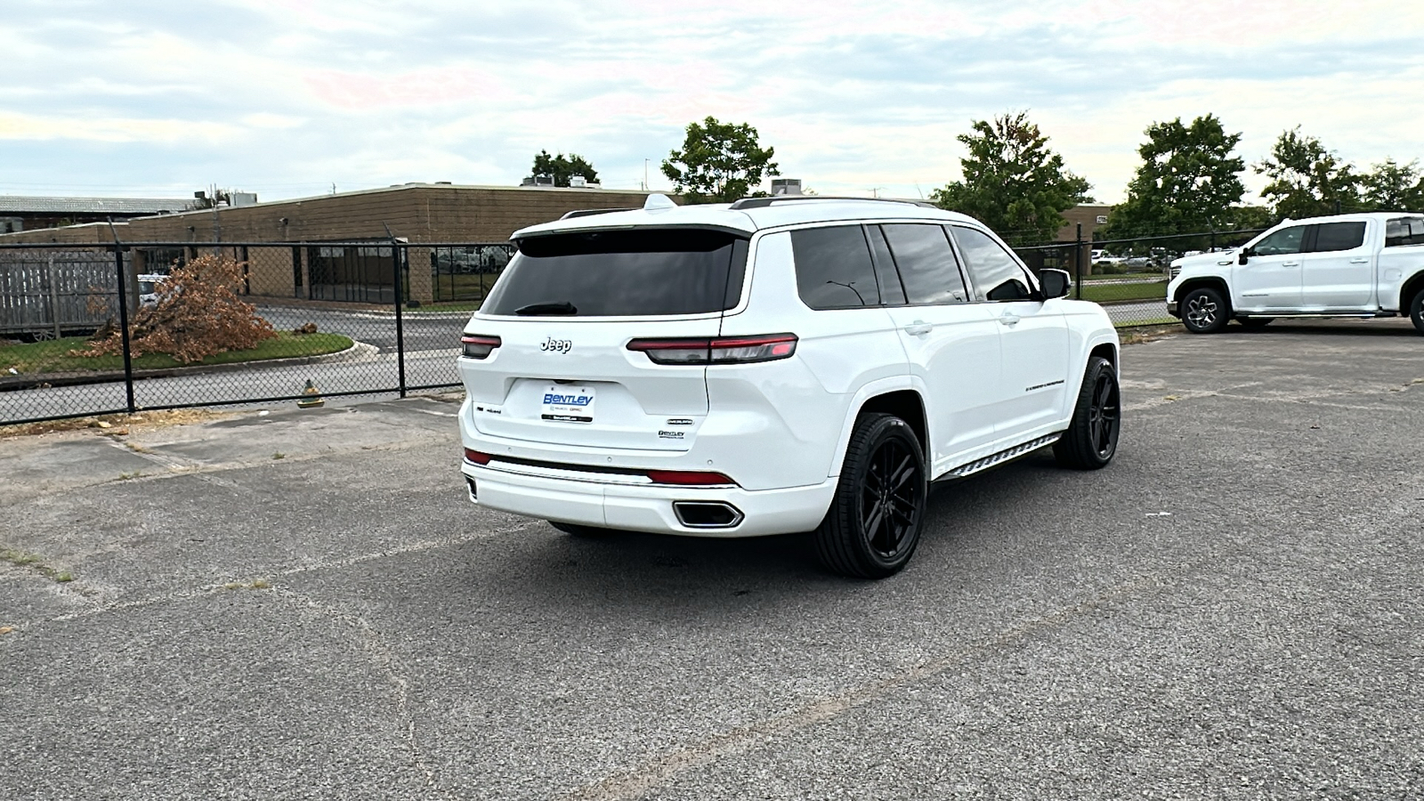 2022 Jeep Grand Cherokee L Overland 5