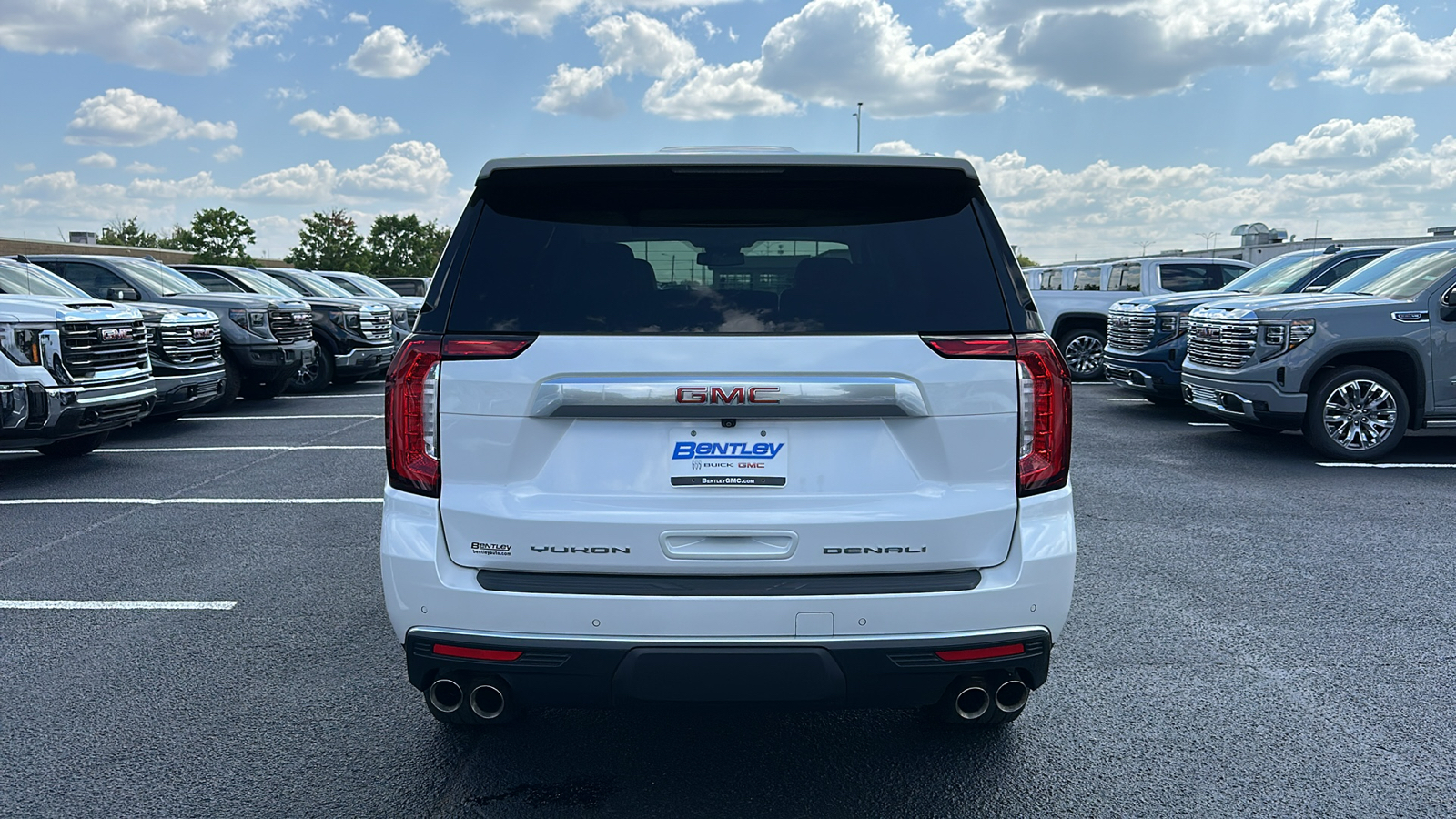 2023 GMC Yukon Denali 4