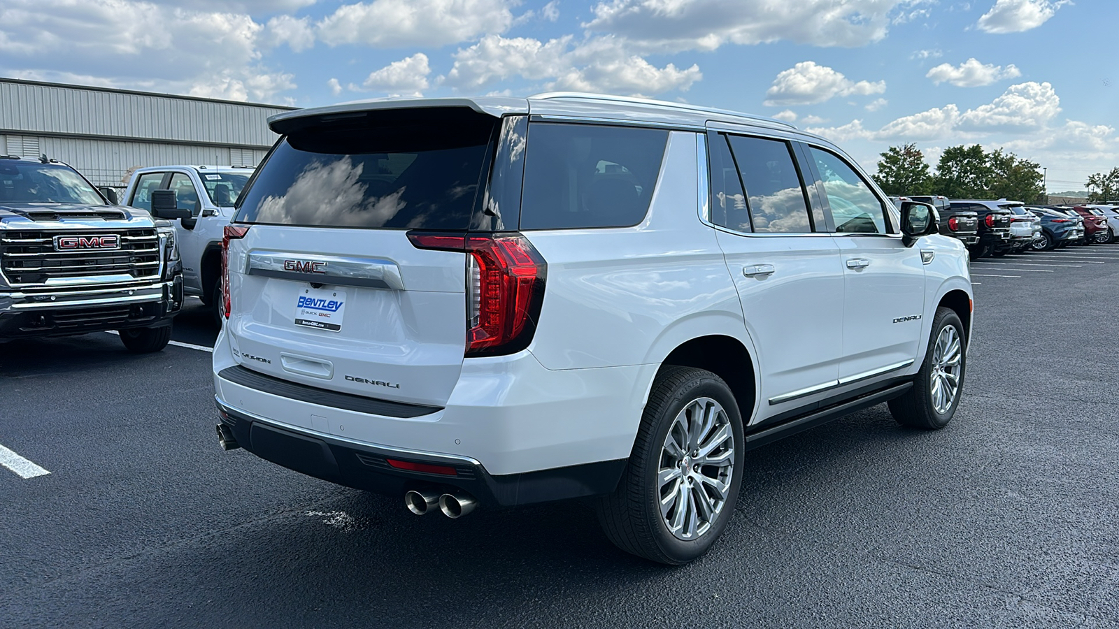 2023 GMC Yukon Denali 5