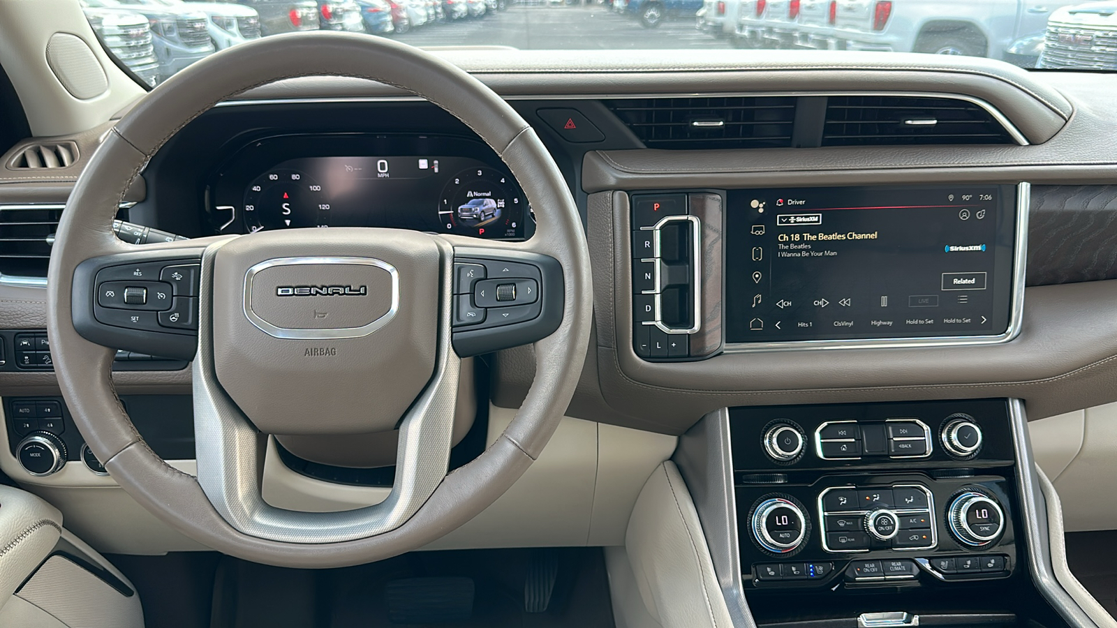 2023 GMC Yukon Denali 10