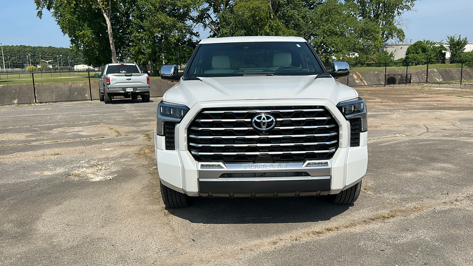 2022 Toyota Tundra Hybrid Capstone Hybrid 8