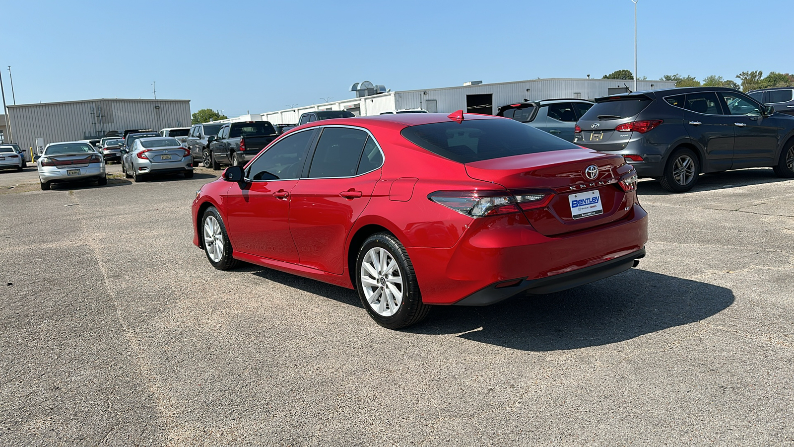 2023 Toyota Camry LE 3