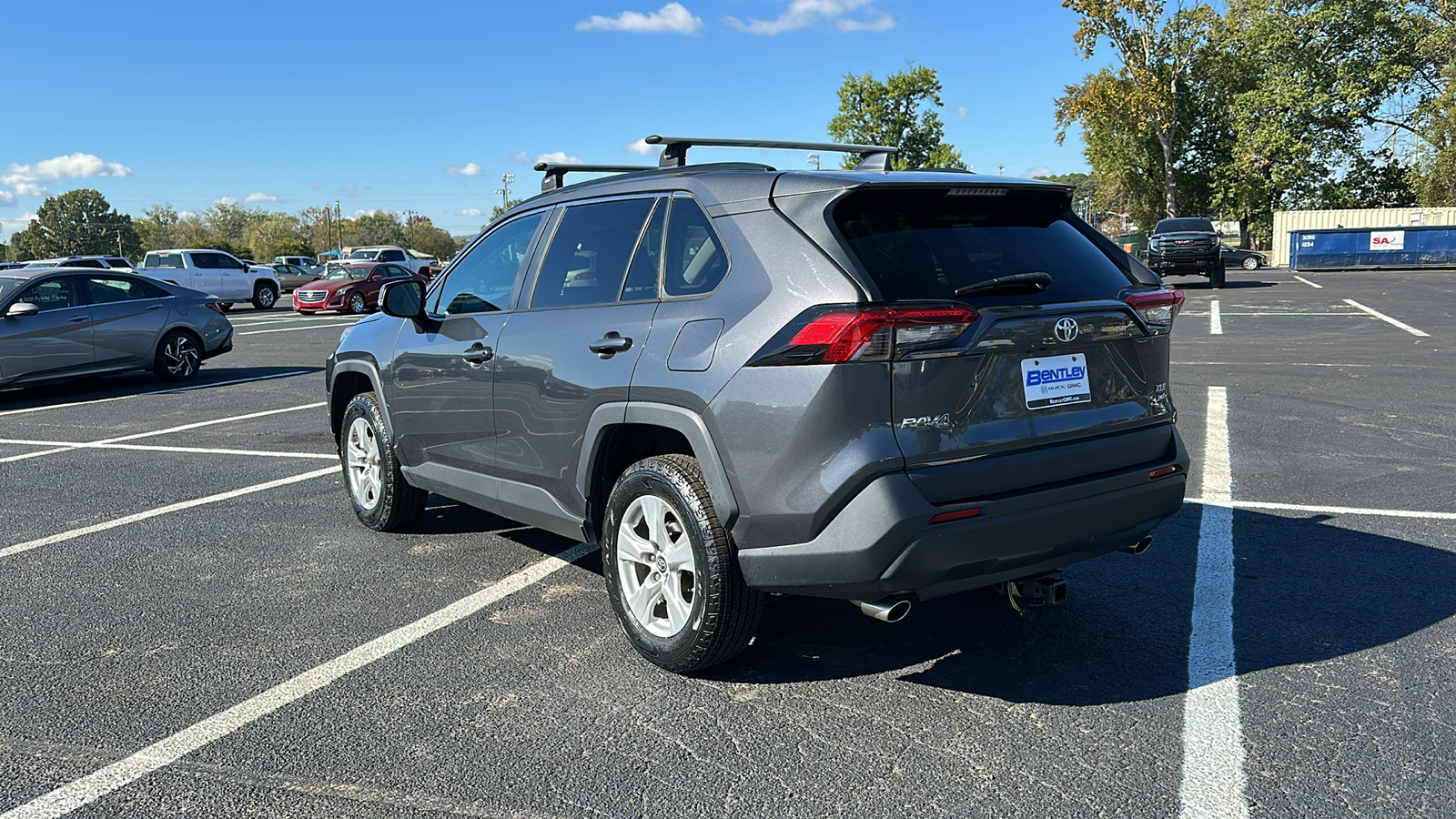 2019 Toyota RAV4 XLE 3